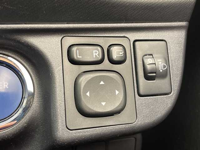 トヨタ アクア S 千葉県 2017(平29)年 7.2万km ライムホワイトパールクリスタルシャイン 禁煙車/純正ナビ/・NSZT-W66T/・CD/DVD/BT/フルセグ/バックカメラ/ウィンカーミラー/ビルトインETC2.0/スマートキー/オートライト/シートリフター/踏み間違い加速抑制システム/プッシュスタート/電動格納ミラー/純正ホイールキャップ/ヘッドライトレベライザー/純正フロアマット