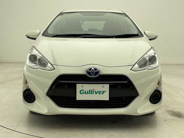 トヨタ アクア S 千葉県 2017(平29)年 7.2万km ライムホワイトパールクリスタルシャイン 禁煙車/純正ナビ/・NSZT-W66T/・CD/DVD/BT/フルセグ/バックカメラ/ウィンカーミラー/ビルトインETC2.0/スマートキー/オートライト/シートリフター/踏み間違い加速抑制システム/プッシュスタート/電動格納ミラー/純正ホイールキャップ/ヘッドライトレベライザー/純正フロアマット