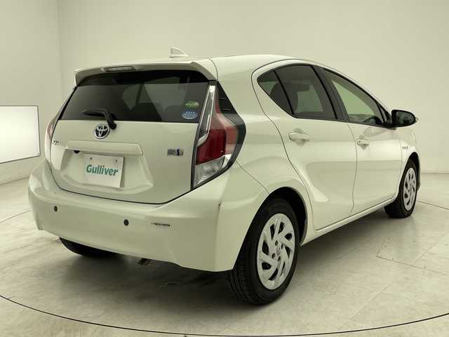 トヨタ アクア S 千葉県 2017(平29)年 7.2万km ライムホワイトパールクリスタルシャイン 禁煙車/純正ナビ/・NSZT-W66T/・CD/DVD/BT/フルセグ/バックカメラ/ウィンカーミラー/ビルトインETC2.0/スマートキー/オートライト/シートリフター/踏み間違い加速抑制システム/プッシュスタート/電動格納ミラー/純正ホイールキャップ/ヘッドライトレベライザー/純正フロアマット