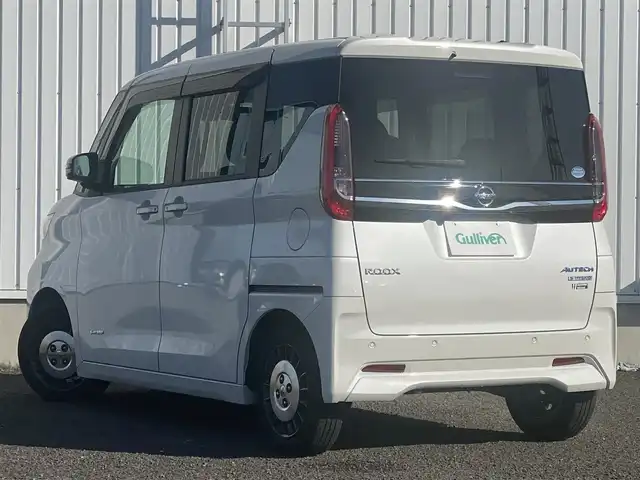 日産 ルークス オーテック 熊本県 2020(令2)年 4.1万km ホワイトパール 純正SDメモリナビ（MM3200-L）/AM/FM/CD/DVD/BT/フルセグTV/TVキャンセラー/バックカメラ（全周囲カメラ）/ETC/ドライブレコーダー（前）/ABS/横滑り防止装置/エマージェンシーブレーキ/車線逸脱警報/先行車発進お知らせ/標識認識機能/ふらつき検知/両側パワースライドドア/ベンチシート/プッシュスタート/スマートキー/ハロゲンヘッドライト/オートライト/ヘッドライトレベライザー/純正革巻きステアリング/ステアリングスイッチ/電動格納ミラー/ウィンカーミラー/ドアバイザー/純正フロアマット