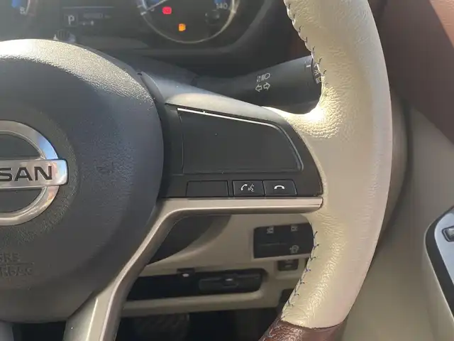 日産 ルークス オーテック 熊本県 2020(令2)年 4.1万km ホワイトパール 純正SDメモリナビ（MM3200-L）/AM/FM/CD/DVD/BT/フルセグTV/TVキャンセラー/バックカメラ（全周囲カメラ）/ETC/ドライブレコーダー（前）/ABS/横滑り防止装置/エマージェンシーブレーキ/車線逸脱警報/先行車発進お知らせ/標識認識機能/ふらつき検知/両側パワースライドドア/ベンチシート/プッシュスタート/スマートキー/ハロゲンヘッドライト/オートライト/ヘッドライトレベライザー/純正革巻きステアリング/ステアリングスイッチ/電動格納ミラー/ウィンカーミラー/ドアバイザー/純正フロアマット