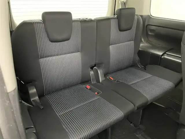 トヨタ ヴォクシー ZS 岡山県 2014(平26)年 6.2万km ブラック ９インチナビ　/（CD/DVD/BT/フルセグ）/型式：X900/１０．２インチフリップダウンモニター　/型式：TMX－R3000/両側電動スライド　/ビルトインＥＴＣ　/純正ＬＥＤヘッドライト　/フォグランプ/バックカメラ　/ドライブレコーダー（前）　 /USB接続 /スマートキー/アイドリングストップ/ミュージックサーバー/純正フロアマット/純正アルミホイール