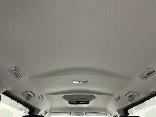 トヨタ ヴォクシー ZS 岡山県 2014(平26)年 6.2万km ブラック ９インチナビ　/（CD/DVD/BT/フルセグ）/型式：X900/１０．２インチフリップダウンモニター　/型式：TMX－R3000/両側電動スライド　/ビルトインＥＴＣ　/純正ＬＥＤヘッドライト　/フォグランプ/バックカメラ　/ドライブレコーダー（前）　 /USB接続 /スマートキー/アイドリングストップ/ミュージックサーバー/純正フロアマット/純正アルミホイール