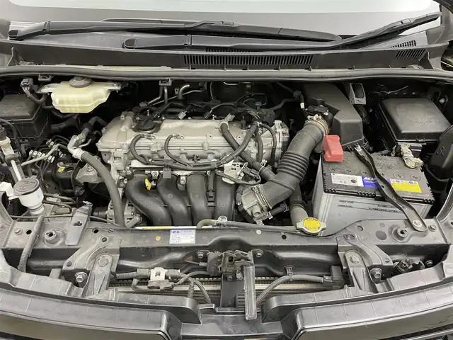 トヨタ ヴォクシー ZS 岡山県 2014(平26)年 6.2万km ブラック ９インチナビ　/（CD/DVD/BT/フルセグ）/型式：X900/１０．２インチフリップダウンモニター　/型式：TMX－R3000/両側電動スライド　/ビルトインＥＴＣ　/純正ＬＥＤヘッドライト　/フォグランプ/バックカメラ　/ドライブレコーダー（前）　 /USB接続 /スマートキー/アイドリングストップ/ミュージックサーバー/純正フロアマット/純正アルミホイール