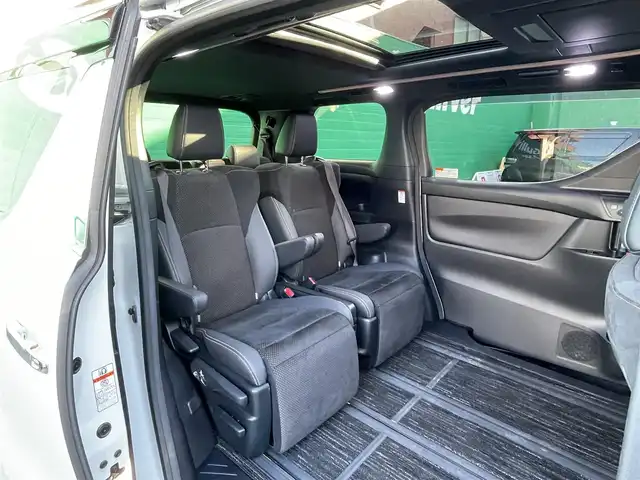 トヨタ アルファードハイブリット S タイプゴールドⅡ 東京都 2021(令3)年 1.7万km ホワイトパールクリスタルシャイン ワンオーナー/純正ナビ/・フルセグTV/Bluetooth/DVD/Tコネクト/JBLプレミアムサウンド/ツインムーンルーフ/フリップダウンモニター/デジタルインナーミラー/パノラミックビューモニター/両側電動スライドドア/電動リアゲート/純正ドライブレコーダー（DRD-H68)/セーフティセンス/レーダークルーズコントロール/レーンキープアシスト/衝突軽減システム/前後コーナーセンサー/LEDライト/フロントフォグランプ/オートハイビーム/オットマン/スペアキー×1/ETC2.0/保証書/取扱説明書/記録簿