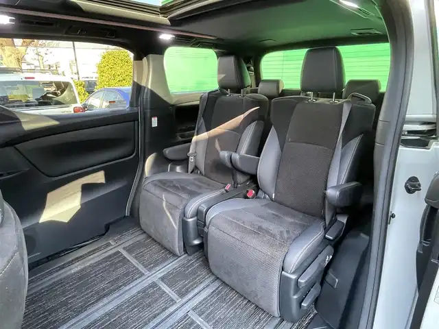 トヨタ アルファードハイブリット S タイプゴールドⅡ 東京都 2021(令3)年 1.7万km ホワイトパールクリスタルシャイン ワンオーナー/純正ナビ/・フルセグTV/Bluetooth/DVD/Tコネクト/JBLプレミアムサウンド/ツインムーンルーフ/フリップダウンモニター/デジタルインナーミラー/パノラミックビューモニター/両側電動スライドドア/電動リアゲート/純正ドライブレコーダー（DRD-H68)/セーフティセンス/レーダークルーズコントロール/レーンキープアシスト/衝突軽減システム/前後コーナーセンサー/LEDライト/フロントフォグランプ/オートハイビーム/オットマン/スペアキー×1/ETC2.0/保証書/取扱説明書/記録簿