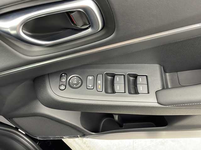 ホンダ ヴェゼル ハイブリッド e:HEV Z 鹿児島県 2025(令7)年 0.1千km クリスタルブラックパール 登録済未使用車/ホンダセンシング/純正ディスプレイオーディオ/(BT/Applecarplay/Androidauto/AM/FM/フルセグTV)/パドルシフト/レーダークルーズコントロール/レーンキープアシスト/純正ビルトインETC2.0/チップアップシート/ハーフレザーシート/前席シートヒーター/電動パワーバックドア/純正18インチアルミホイール/前後コーナーセンサー/オートマチックハイビーム/純正LEDヘッドライト/ブラインドスポットモニター/取扱説明書/保証書