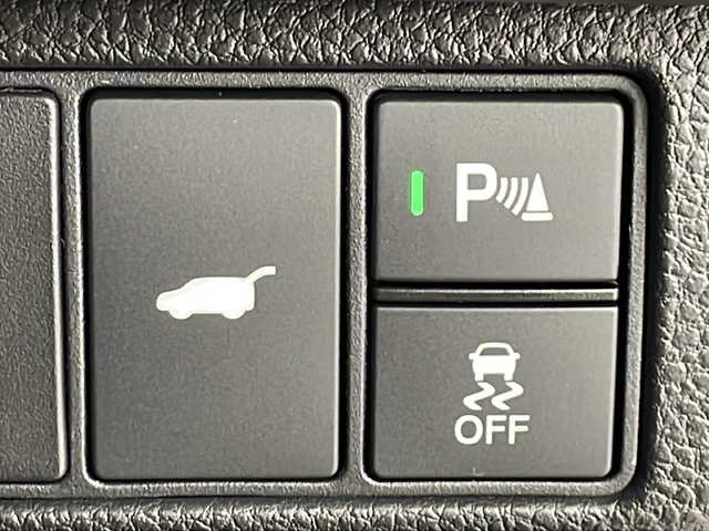 ホンダ ヴェゼル ハイブリッド e:HEV Z 鹿児島県 2025(令7)年 0.1千km クリスタルブラックパール 登録済未使用車/ホンダセンシング/純正ディスプレイオーディオ/(BT/Applecarplay/Androidauto/AM/FM/フルセグTV)/パドルシフト/レーダークルーズコントロール/レーンキープアシスト/純正ビルトインETC2.0/チップアップシート/ハーフレザーシート/前席シートヒーター/電動パワーバックドア/純正18インチアルミホイール/前後コーナーセンサー/オートマチックハイビーム/純正LEDヘッドライト/ブラインドスポットモニター/取扱説明書/保証書