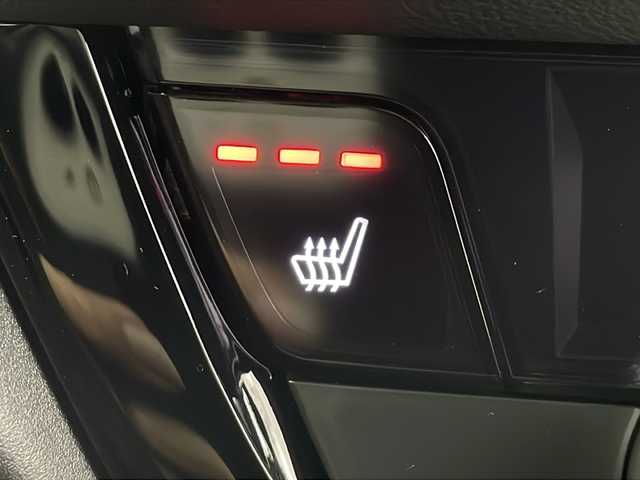 ホンダ ヴェゼル ハイブリッド e:HEV Z 鹿児島県 2025(令7)年 0.1千km クリスタルブラックパール 登録済未使用車/ホンダセンシング/純正ディスプレイオーディオ/(BT/Applecarplay/Androidauto/AM/FM/フルセグTV)/パドルシフト/レーダークルーズコントロール/レーンキープアシスト/純正ビルトインETC2.0/チップアップシート/ハーフレザーシート/前席シートヒーター/電動パワーバックドア/純正18インチアルミホイール/前後コーナーセンサー/オートマチックハイビーム/純正LEDヘッドライト/ブラインドスポットモニター/取扱説明書/保証書