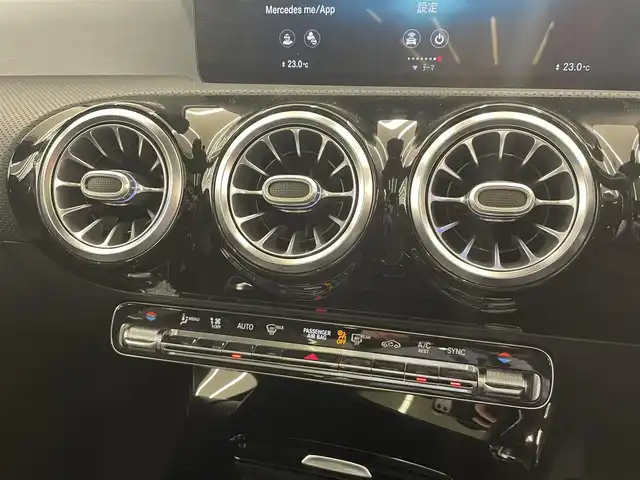 メルセデス・ベンツ ＣＬＡ２００ｄ AMGライン 岡山県 2020(令2)年 1.6万km デジタルホワイト パノラマガラスサンルーフ/レザーシート/シートヒーター/純正ナビ/360°カメラ/ワイヤレスチャージ/LEDヘッドライト/HUD/パークトロニック/パドルシフト/キーレスゴー/ESP/道路標識ASST/アクティブレーンキーキングASST/アテンションASST/ブラインドスポットASST/レーンチェンジASST/アンビエントライト/インテリジェントライトシステム