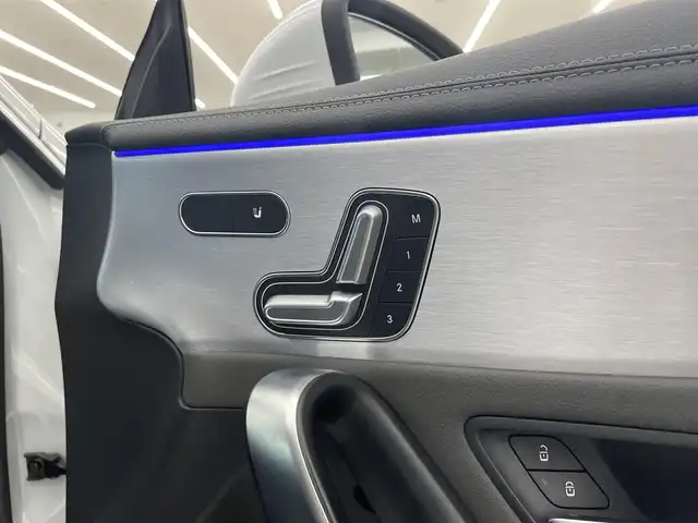 メルセデス・ベンツ ＣＬＡ２００ｄ AMGライン 岡山県 2020(令2)年 1.6万km デジタルホワイト パノラマガラスサンルーフ/レザーシート/シートヒーター/純正ナビ/360°カメラ/ワイヤレスチャージ/LEDヘッドライト/HUD/パークトロニック/パドルシフト/キーレスゴー/ESP/道路標識ASST/アクティブレーンキーキングASST/アテンションASST/ブラインドスポットASST/レーンチェンジASST/アンビエントライト/インテリジェントライトシステム