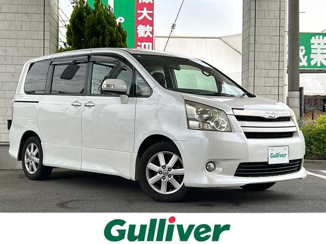 トヨタ ノア S Gエディション 東京都 2010(平22)年 10.8万km ホワイトパールクリスタルシャイン 純正HDDナビ/【フルセグ・DVD再生可・CD】/純正フリップダウンモニター/ETC/両側パワースライドドア/バックカメラ/ウォークスルー＆チップアップシート/純正フロアマット/純正16インチアルミホイール/オートライト/ABS