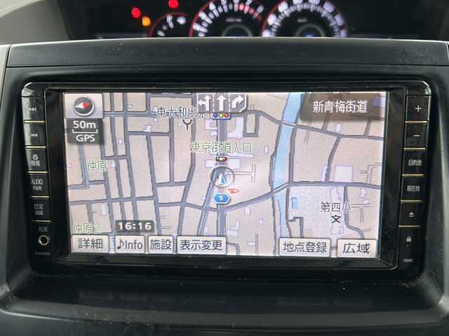 トヨタ ノア S Gエディション 東京都 2010(平22)年 10.8万km ホワイトパールクリスタルシャイン 純正HDDナビ/【フルセグ・DVD再生可・CD】/純正フリップダウンモニター/ETC/両側パワースライドドア/バックカメラ/ウォークスルー＆チップアップシート/純正フロアマット/純正16インチアルミホイール/オートライト/ABS