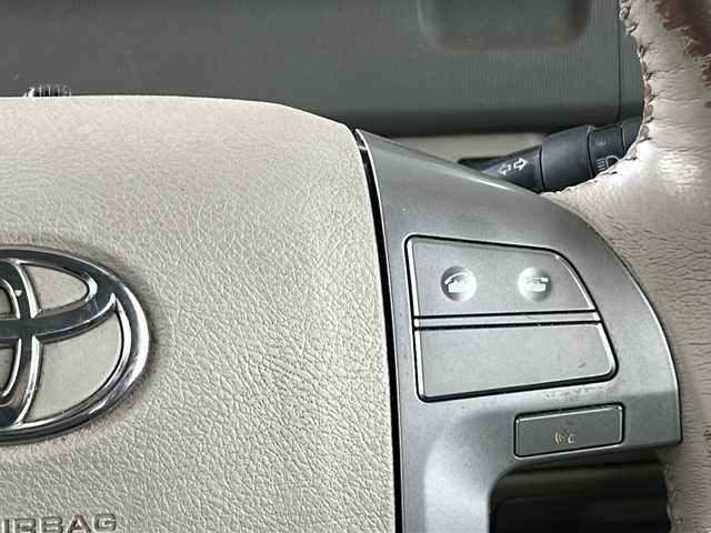 トヨタ ノア S Gエディション 東京都 2010(平22)年 10.8万km ホワイトパールクリスタルシャイン 純正HDDナビ/【フルセグ・DVD再生可・CD】/純正フリップダウンモニター/ETC/両側パワースライドドア/バックカメラ/ウォークスルー＆チップアップシート/純正フロアマット/純正16インチアルミホイール/オートライト/ABS