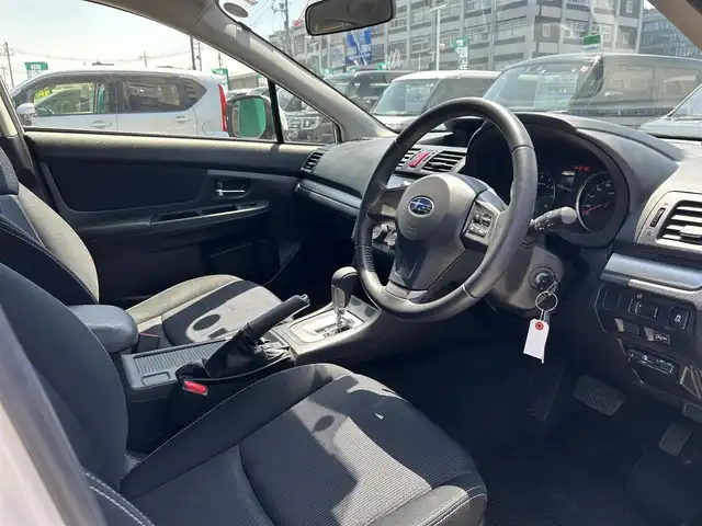 スバル インプレッサ スポーツ 2．0i アイサイト 島根県 2014(平26)年 4.4万km サテンホワイトパール 純正ＳＤナビ　/フルセグＴＶ　/ＤＶＤ／ＣＤ再生　/Ｂｌｕｅｔｏｏｔｈ接続　/ＥＴＣ　/４ＷＤ　/衝突軽減ブレーキ　/アイドリングストップ　/レーンアシスト　/横滑り防止装置/アダプティブクルーズコントロール/ＨＩＤヘッドライト/パドルシフト/キーレス/スペアキー×１　/純正１６インチアルミホイール　/純正フロアマット