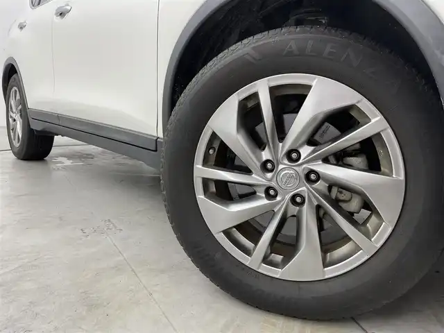 日産 エクストレイル 20Xtt エマージェンシーブレーキ 福岡県 2017(平29)年 5.5万km ブリリアントホワイトパール ワンオーナー　/純正ナビ　/全方位カメラ　/ビルトインＥＴＣ　/クルーズコントロール　/エマージェンシーブレーキ　/レーンキープ　/ＢＳＷ　/ヒルディセントコントロール　/シートヒーター　/パワーバックドア　/ＬＥＤライト