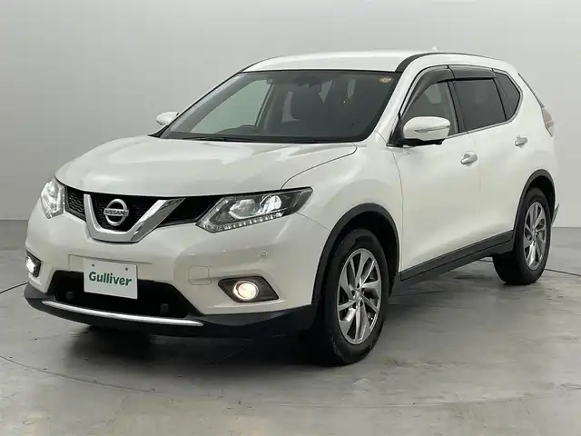 日産 エクストレイル 20Xtt エマージェンシーブレーキ 福岡県 2017(平29)年 5.5万km ブリリアントホワイトパール ワンオーナー　/純正ナビ　/全方位カメラ　/ビルトインＥＴＣ　/クルーズコントロール　/エマージェンシーブレーキ　/レーンキープ　/ＢＳＷ　/ヒルディセントコントロール　/シートヒーター　/パワーバックドア　/ＬＥＤライト