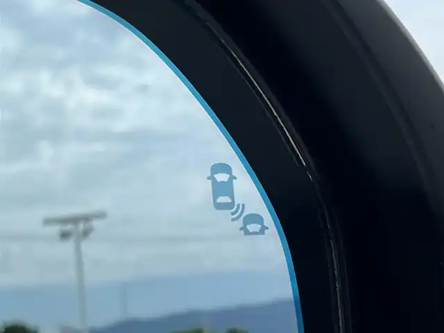 ホンダ ステップワゴン スパーダ eHEV 奈良県 2023(令5)年 1.4万km プラチナホワイトパール 純正９インチナビ　/フルセグＴＶ　/フリップダウンモニター　/BT/CD/DVD/SD/両側パワースライドドア　/追従型クルーズコントロール　/バックカメラ　/ビルトインＥＴＣ　/ハーフレザーシート　/シートヒーター　/前後コーナーセンサー/ターボ付き/スマートキー/純正16インチアルミホイール/純正フロアマット/衝突被害軽減システム/LEDヘッドライト