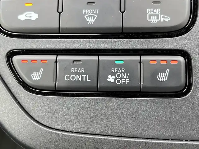 ホンダ ステップワゴン スパーダ eHEV 奈良県 2023(令5)年 1.4万km プラチナホワイトパール 純正９インチナビ　/フルセグＴＶ　/フリップダウンモニター　/BT/CD/DVD/SD/両側パワースライドドア　/追従型クルーズコントロール　/バックカメラ　/ビルトインＥＴＣ　/ハーフレザーシート　/シートヒーター　/前後コーナーセンサー/ターボ付き/スマートキー/純正16インチアルミホイール/純正フロアマット/衝突被害軽減システム/LEDヘッドライト