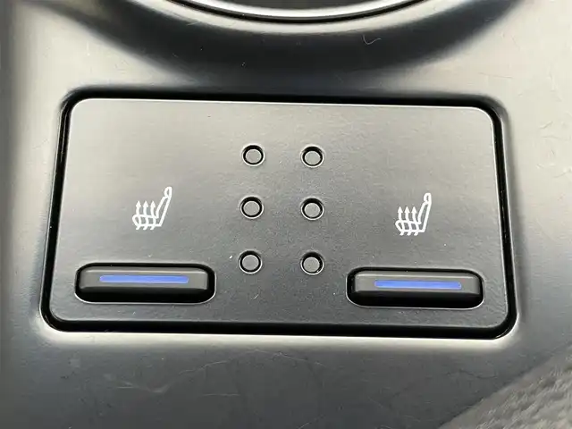 トヨタ カムリ WSレザーパッケージ 愛知県 2019(平31)年 5.3万km プラチナホワイトパールマイカ メーカーナビ　フルセグＴＶ　Ｂｌｕｅｔｏｏｔｈ　バックカメラ　黒革シート　シートヒーター　ブラインドスポットモニター　セーフティセンス　衝突軽減　追従クルコン　ＬＥＤオートライト　純正ドラレコ　禁煙車