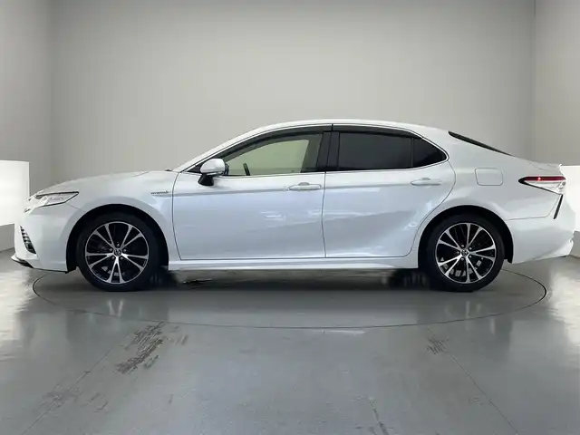 トヨタ カムリ WSレザーパッケージ 愛知県 2019(平31)年 5.3万km プラチナホワイトパールマイカ メーカーナビ　フルセグＴＶ　Ｂｌｕｅｔｏｏｔｈ　バックカメラ　黒革シート　シートヒーター　ブラインドスポットモニター　セーフティセンス　衝突軽減　追従クルコン　ＬＥＤオートライト　純正ドラレコ　禁煙車