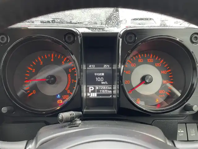 スズキ ジムニー シエラ JC 滋賀県 2020(令2)年 1.2万km ミディアムグレー 禁煙車/純正ナビ（ＣＤ／ＤＶＤ／Ｂｌｕｅｔｏｏｔｈ／ＳＤ／フルセグ）/クルーズコントロール/スズキセーフティサポート/ＬＥＤヘッドライト/ダウンヒルアシスト/前席シートヒーター/ヘッドライトウォッシャー/純正アルミ/トランスファーレバー/バックカメラ/ヒーテッドドアミラー/純正フロアマット