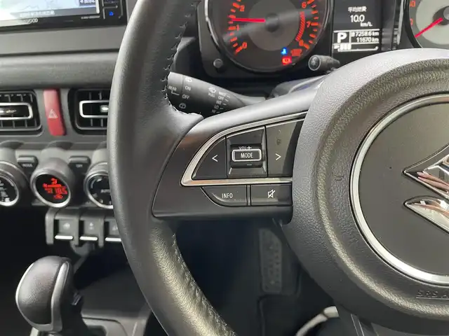 スズキ ジムニー シエラ JC 滋賀県 2020(令2)年 1.2万km ミディアムグレー 禁煙車/純正ナビ（ＣＤ／ＤＶＤ／Ｂｌｕｅｔｏｏｔｈ／ＳＤ／フルセグ）/クルーズコントロール/スズキセーフティサポート/ＬＥＤヘッドライト/ダウンヒルアシスト/前席シートヒーター/ヘッドライトウォッシャー/純正アルミ/トランスファーレバー/バックカメラ/ヒーテッドドアミラー/純正フロアマット