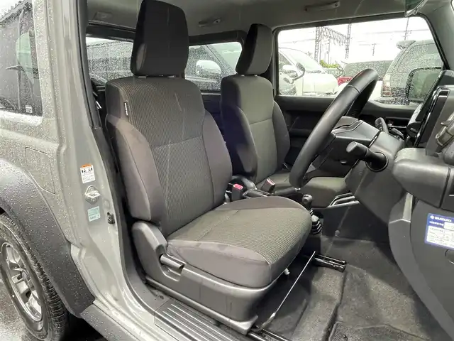スズキ ジムニー シエラ JC 滋賀県 2020(令2)年 1.2万km ミディアムグレー 禁煙車/純正ナビ（ＣＤ／ＤＶＤ／Ｂｌｕｅｔｏｏｔｈ／ＳＤ／フルセグ）/クルーズコントロール/スズキセーフティサポート/ＬＥＤヘッドライト/ダウンヒルアシスト/前席シートヒーター/ヘッドライトウォッシャー/純正アルミ/トランスファーレバー/バックカメラ/ヒーテッドドアミラー/純正フロアマット