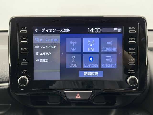 トヨタ ヤリス ハイブリッド G 長野県 2023(令5)年 3.1万km プラチナホワイトパールマイカ 純正ナビ/プリクラッシュセーフティー/レーダークルーズコントロール/LTA（レーントレーシングアシスト）/RSA（ロードサインアシスト）/オートマチックハイビーム/バックカメラ/ETC/ステリングスイッチ/リアプライバシーガラス/ウィンカーミラー/ハロゲンライト/オートライト/社外フロアマット/スマートキー/スペアーキー