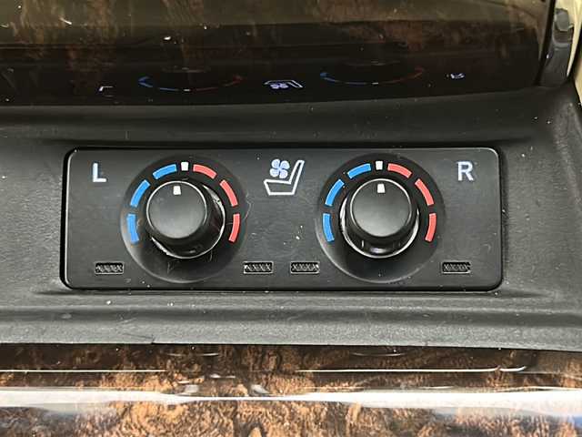 トヨタ アルファードハイブリット G 茨城県 2019(令1)年 4.9万km ホワイトパールクリスタルシャイン １１インチナビ　フルセグＴＶ　ＥＴＣ　ドラレコ　シートヒーター　シートエアコン　両側電動スライドドア　追従クルコン　ＬＥＤライト　ＢＳＭ　衝突軽減ブレーキ　コーナーセンサー　レーンキープ　スマートキー