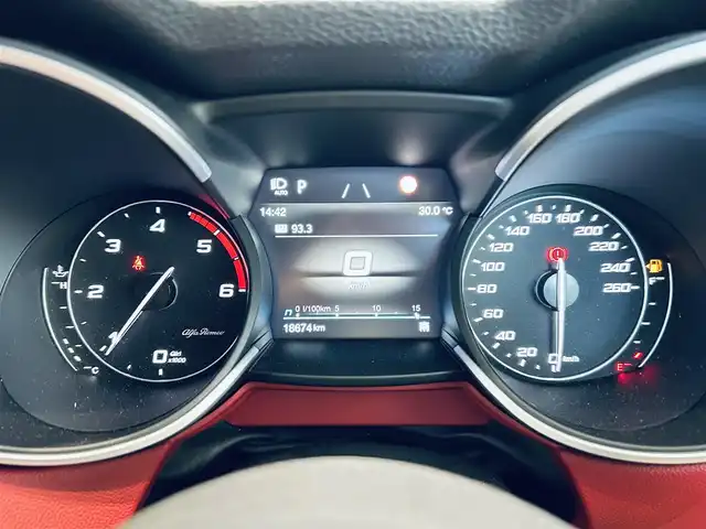 アルファロメオ ステルヴィオ 2.2ターボ ディーゼルQ4 スプリント 大阪府 2021(令3)年 1.9万km グレー 赤革/パワーシート/Dシートメモリ/シートヒーター/ステアリングヒーター/純正ナビ/TV/バックカメラ/applecarplay/ACC/純正18インチAW/HIDヘッドライト/電動リアゲート/ワイヤレス充電/ブラインドスポット/パドルシフト