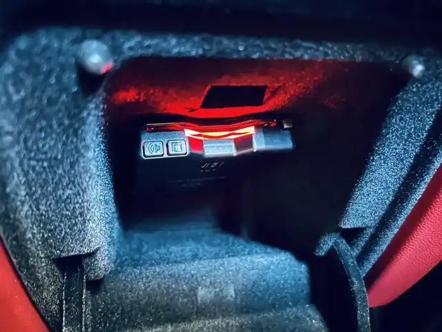 アルファロメオ ステルヴィオ 2.2ターボ ディーゼルQ4 スプリント 大阪府 2021(令3)年 1.9万km グレー 赤革/パワーシート/Dシートメモリ/シートヒーター/ステアリングヒーター/純正ナビ/TV/バックカメラ/applecarplay/ACC/純正18インチAW/HIDヘッドライト/電動リアゲート/ワイヤレス充電/ブラインドスポット/パドルシフト