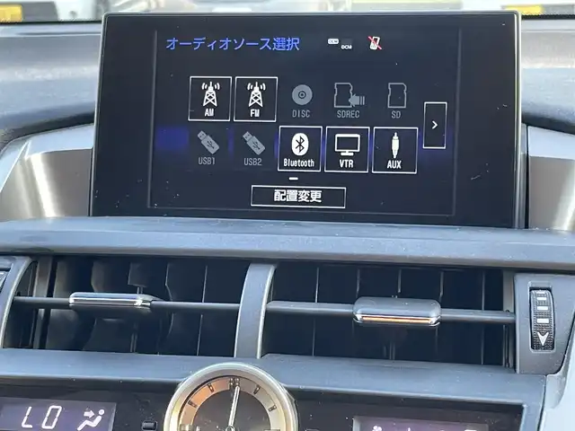 レクサス ＮＸ 300h Iパッケージ 福岡県 2015(平27)年 7.8万km スターライトブラックガラスフレーク 純正ナビ（BLUETOOTH/ワンセグ/CD/DVD/AUX）/全方位カメラ/バックカメラ/サイドカメラ/フロントカメラ/追従型クルーズコントロール/LEDヘッドライト/オートライト/レザーシート/シートメモリー/DN席パワーシート/DN席シートヒーター/ステアリングヒーター/純正18インチAW/BSM/車両接近通報装置/ブレーキホールド/横滑り防止装置/衝突軽減システム/盗難防止装置/コーナーセンサー/アイドリングストップ/パドルシフト/USB入力端子/スマートキー/ETC/保証書