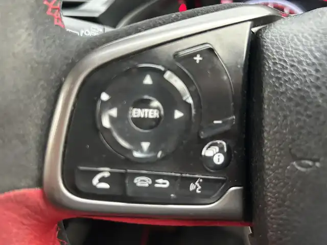 ホンダ シビック タイプR 千葉県 2021(令3)年 4.6万km チャンピオンシップホワイト 1オーナー/ホンダセンシング/・衝突軽減ブレーキ/レーンキープアシスト/・レーダークルーズコントロール/オートハイビーム/・先行車発進お知らせ/標識認識機能/純正7インチナビ(VXM-214VFi)/・フルセグ/BT/DVD/CD/バックカメラ/ETC2.0/LEDヘッドライト/オートライト/フォグライト/電動パーキングブレーキ/ブレーキホールド/専用スポーツシート/専用フロアマット/Bremboレッドキャリパー/純正20インチAW/電動格納/ウィンカーミラー