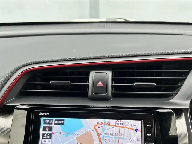 ホンダ シビック タイプR 千葉県 2021(令3)年 4.6万km チャンピオンシップホワイト 1オーナー/ホンダセンシング/・衝突軽減ブレーキ/レーンキープアシスト/・レーダークルーズコントロール/オートハイビーム/・先行車発進お知らせ/標識認識機能/純正7インチナビ(VXM-214VFi)/・フルセグ/BT/DVD/CD/バックカメラ/ETC2.0/LEDヘッドライト/オートライト/フォグライト/電動パーキングブレーキ/ブレーキホールド/専用スポーツシート/専用フロアマット/Bremboレッドキャリパー/純正20インチAW/電動格納/ウィンカーミラー