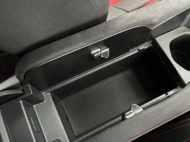 ホンダ シビック タイプR 千葉県 2021(令3)年 4.6万km チャンピオンシップホワイト 1オーナー/ホンダセンシング/・衝突軽減ブレーキ/レーンキープアシスト/・レーダークルーズコントロール/オートハイビーム/・先行車発進お知らせ/標識認識機能/純正7インチナビ(VXM-214VFi)/・フルセグ/BT/DVD/CD/バックカメラ/ETC2.0/LEDヘッドライト/オートライト/フォグライト/電動パーキングブレーキ/ブレーキホールド/専用スポーツシート/専用フロアマット/Bremboレッドキャリパー/純正20インチAW/電動格納/ウィンカーミラー