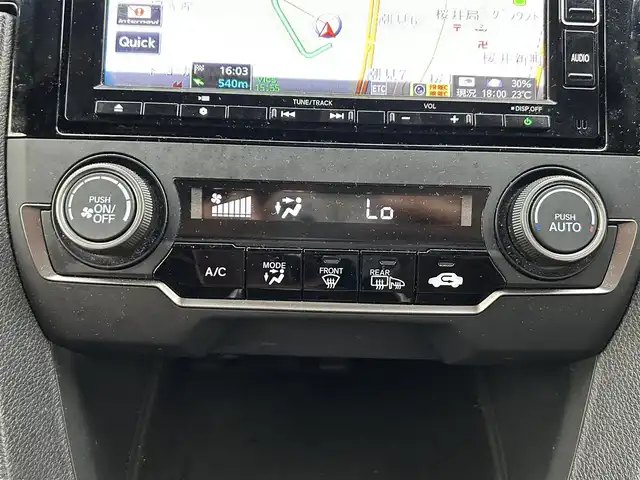 ホンダ シビック タイプR 千葉県 2021(令3)年 4.6万km チャンピオンシップホワイト 1オーナー/ホンダセンシング/・衝突軽減ブレーキ/レーンキープアシスト/・レーダークルーズコントロール/オートハイビーム/・先行車発進お知らせ/標識認識機能/純正7インチナビ(VXM-214VFi)/・フルセグ/BT/DVD/CD/バックカメラ/ETC2.0/LEDヘッドライト/オートライト/フォグライト/電動パーキングブレーキ/ブレーキホールド/専用スポーツシート/専用フロアマット/Bremboレッドキャリパー/純正20インチAW/電動格納/ウィンカーミラー