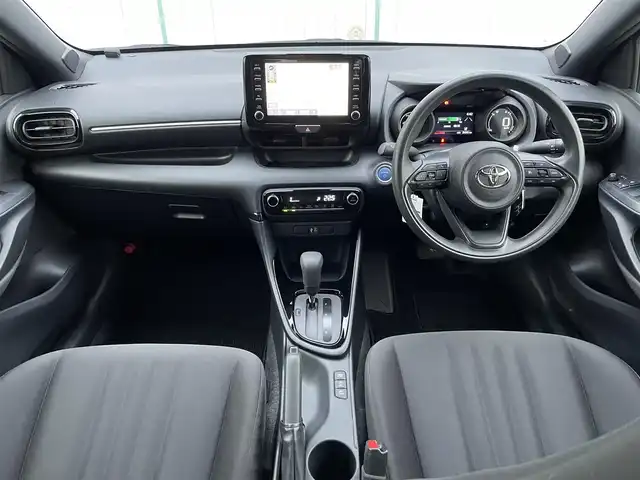トヨタ ヤリス ハイブリッド G 山梨県 2020(令2)年 2.7万km アバンギャルドブロンズメタリック ワンオーナー/4WD/純正ディスプレイオーディオ/Bluetooth接続/バックカメラ/ETC2.0/レーダークルーズコントロール/プリクラッシュセーフティシステム/レーンキープアシスト/オートマチックハイビーム/ステアリングスイッチ/サイドバイザー/スペアキー/取扱説明書/保証書/純正ホイールキャップ付きサマータイヤ車載（185/60/15）