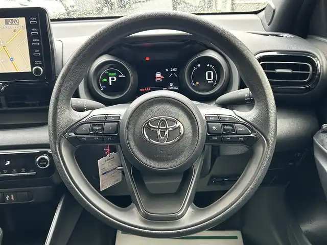 トヨタ ヤリス ハイブリッド G 山形県 2020(令2)年 2.7万km アバンギャルドブロンズメタリック ワンオーナー/4WD/純正ディスプレイオーディオ/Bluetooth接続/バックカメラ/ETC2.0/レーダークルーズコントロール/プリクラッシュセーフティシステム/レーンキープアシスト/オートマチックハイビーム/ステアリングスイッチ/純正バイザー/スペアキー/取扱説明書/保証書/サマータイヤ車載（185/60/15）