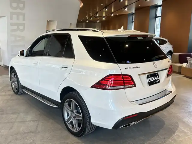 メルセデス・ベンツ ＧＬＥ３５０ｄ 4MATIC スポーツ 道央・札幌 2017(平29)年 4.7万km ダイヤモンドホワイト ダイヤモンドホワイト/パノラミックスライディングルーフ/レーダーセーフティパッケージ/　・ACC/　・PRE-SAFE/　・ブラインドスポットアシスト/　・レーンキープアシスト/　・リアCPA/　・ステアリングパイロット/純正HDDナビ/フルセグテレビ/DVD/SD/BT/USB/パークトロニック/パーキングパイロット/本革シート/シートヒーター/harman/kardonサラウンド/アダプティブハイビームアシストプラス/パワーテールゲート