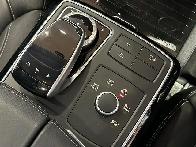 メルセデス・ベンツ ＧＬＥ３５０ｄ 4MATIC スポーツ 道央・札幌 2017(平29)年 4.7万km ダイヤモンドホワイト ダイヤモンドホワイト/パノラミックスライディングルーフ/レーダーセーフティパッケージ/　・ACC/　・PRE-SAFE/　・ブラインドスポットアシスト/　・レーンキープアシスト/　・リアCPA/　・ステアリングパイロット/純正HDDナビ/フルセグテレビ/DVD/SD/BT/USB/パークトロニック/パーキングパイロット/本革シート/シートヒーター/harman/kardonサラウンド/アダプティブハイビームアシストプラス/パワーテールゲート