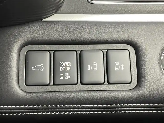 三菱 デリカＤ：５ シャモニー 埼玉県 2025(令7)年 0.1千km 白Ⅱ 登録済未使用車　マルチアラウンドモニター　ＢＳＭ　レーダークルーズコントロール　シートヒーター　ステアリングヒーター　パドルシフト　ハーフレザー　純正アルミホイール　オートライト　ＬＥＤヘッドライト