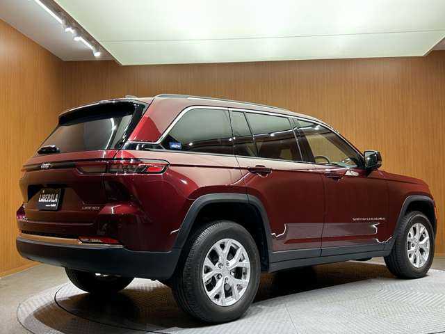 クライスラー・ジープ ジープ グランドチェロキー LTD 千葉県 2023(令5)年 1.8万km 赤 パノラマＳＲ　/黒革シート　/ＡＣＣ　/ナビ　/ＴＶ　/３６０°/Ｂｌｕｅｔｏｏｔｈ接続　/電動シート　/シートＨ　/ベンチレーション　　/デジタルインナーミラー　/電動リアゲート　/衝突軽減Ｂ　/ＢＳＭ　/ドラレコ　/ＥＴＣ