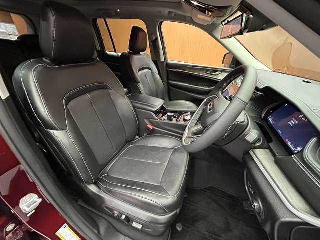 クライスラー・ジープ ジープ グランドチェロキー LTD 千葉県 2023(令5)年 1.8万km 赤 パノラマＳＲ　/黒革シート　/ＡＣＣ　/ナビ　/ＴＶ　/３６０°/Ｂｌｕｅｔｏｏｔｈ接続　/電動シート　/シートＨ　/ベンチレーション　　/デジタルインナーミラー　/電動リアゲート　/衝突軽減Ｂ　/ＢＳＭ　/ドラレコ　/ＥＴＣ