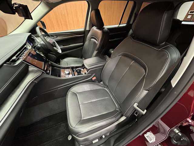 クライスラー・ジープ ジープ グランドチェロキー LTD 千葉県 2023(令5)年 1.8万km 赤 パノラマＳＲ　/黒革シート　/ＡＣＣ　/ナビ　/ＴＶ　/３６０°/Ｂｌｕｅｔｏｏｔｈ接続　/電動シート　/シートＨ　/ベンチレーション　　/デジタルインナーミラー　/電動リアゲート　/衝突軽減Ｂ　/ＢＳＭ　/ドラレコ　/ＥＴＣ