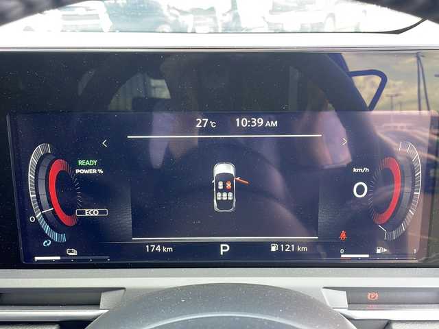 日産 オーラ G FOUR レザーエディション 新潟県 2024(令6)年 0.1万km グレー ４WD/寒冷地仕様/衝突軽減/コーナーセンサー/レーンキープアシスト/全周囲カメラ/デジタルインナーミラー/プッシュスタート/電動パーキングブレーキ/ステアリングヒーター/レザーシート/シートヒーター/シガーソケット/LEDヘッドライト/ウィンカーミラー/電格ミラー/スペアキー