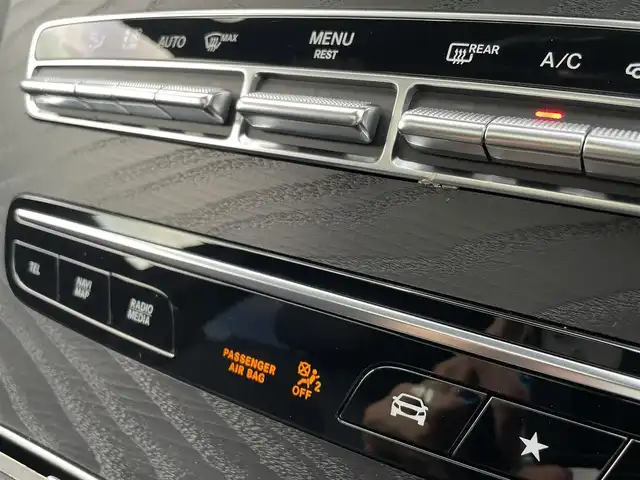 メルセデス・ベンツ ＧＬＣ２２０ d 4マチック クーペ AMGライン 東京都 2019(令1)年 2.9万km オブシディアンブラック 純正ナビ/フルセグTV/Bluetooth接続/360°カメラ/ガラスサンルーフ/ハーフレザーシート/電動パワーシート/シートヒーター/デジタルインナーミラー/前後ドライブレコーダー/アダプティブクルーズコントロール/ブラインドスポットモニター/レーンキープアシスト/衝突被害軽減ブレーキ/パナメーラグリル(社外)/AMGフロアマット/パワーバックドア/ETC