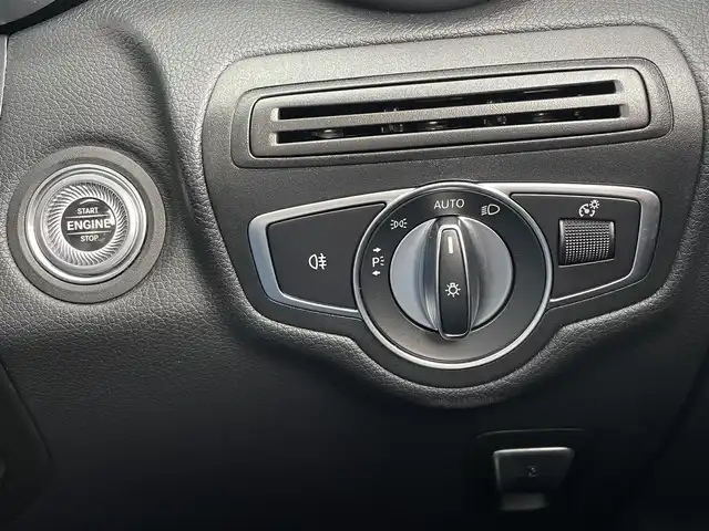 メルセデス・ベンツ ＧＬＣ２２０ d 4マチック クーペ AMGライン 東京都 2019(令1)年 2.9万km オブシディアンブラック 純正ナビ/フルセグTV/Bluetooth接続/360°カメラ/ガラスサンルーフ/ハーフレザーシート/電動パワーシート/シートヒーター/デジタルインナーミラー/前後ドライブレコーダー/アダプティブクルーズコントロール/ブラインドスポットモニター/レーンキープアシスト/衝突被害軽減ブレーキ/パナメーラグリル(社外)/AMGフロアマット/パワーバックドア/ETC