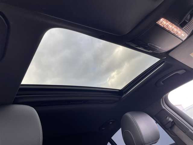 メルセデス・ベンツ ＧＬＣ２２０ d 4マチック クーペ AMGライン 東京都 2019(令1)年 2.9万km オブシディアンブラック 純正ナビ/フルセグTV/Bluetooth接続/360°カメラ/ガラスサンルーフ/ハーフレザーシート/電動パワーシート/シートヒーター/デジタルインナーミラー/前後ドライブレコーダー/アダプティブクルーズコントロール/ブラインドスポットモニター/レーンキープアシスト/衝突被害軽減ブレーキ/パナメーラグリル(社外)/AMGフロアマット/パワーバックドア/ETC