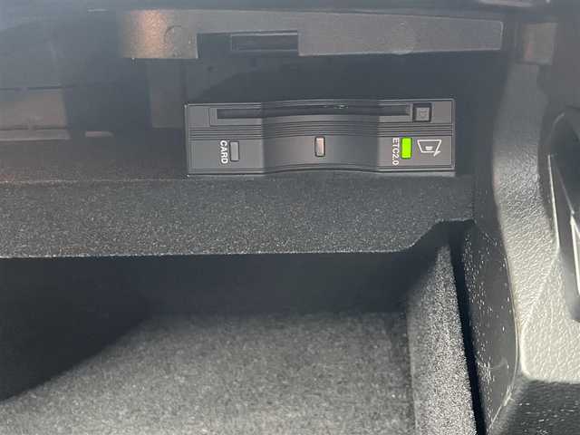 メルセデス・ベンツ ＧＬＣ２２０ d 4マチック クーペ AMGライン 東京都 2019(令1)年 2.9万km オブシディアンブラック 純正ナビ/フルセグTV/Bluetooth接続/360°カメラ/ガラスサンルーフ/ハーフレザーシート/電動パワーシート/シートヒーター/デジタルインナーミラー/前後ドライブレコーダー/アダプティブクルーズコントロール/ブラインドスポットモニター/レーンキープアシスト/衝突被害軽減ブレーキ/パナメーラグリル(社外)/AMGフロアマット/パワーバックドア/ETC